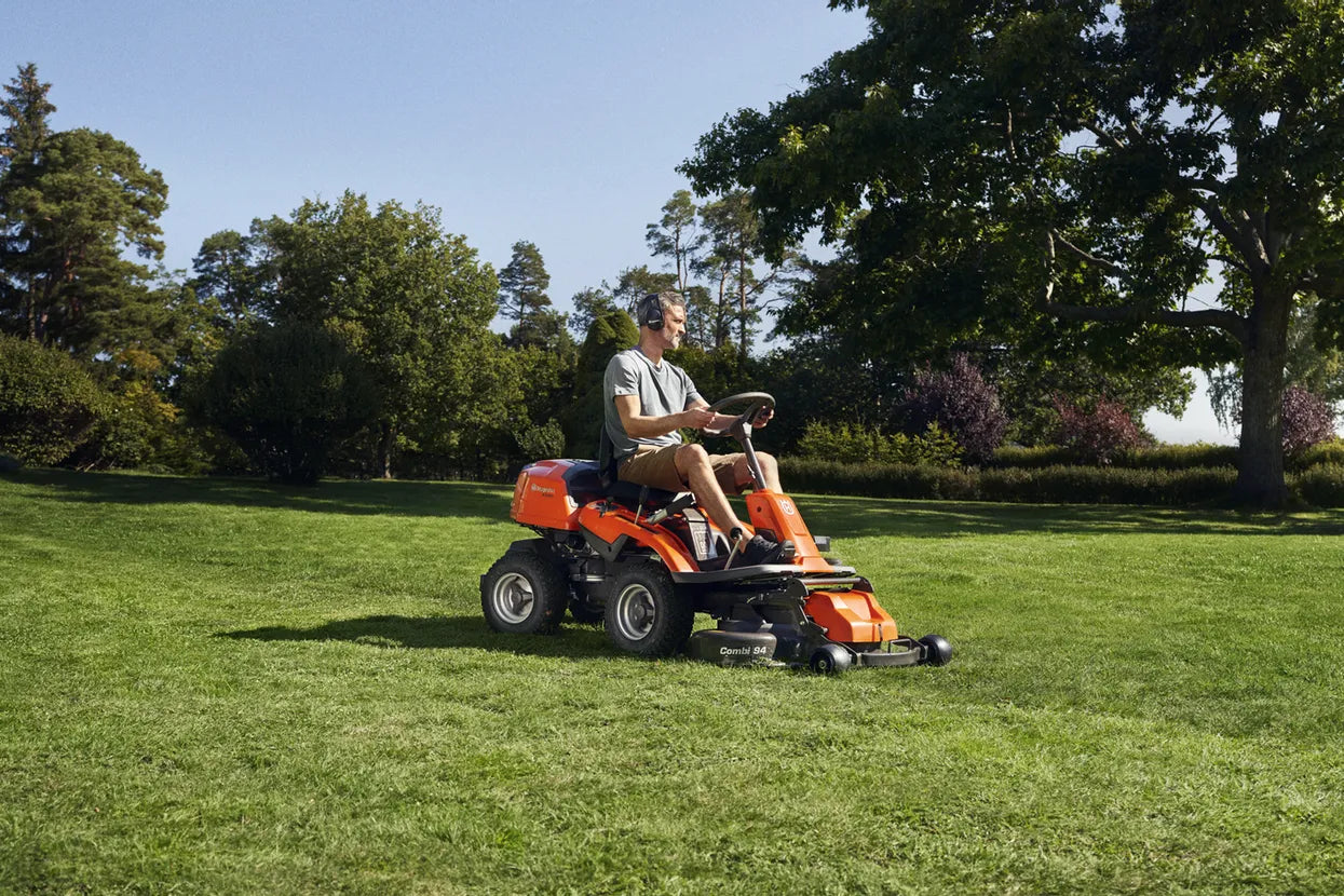 Husqvarna R214TC Ride on Mower